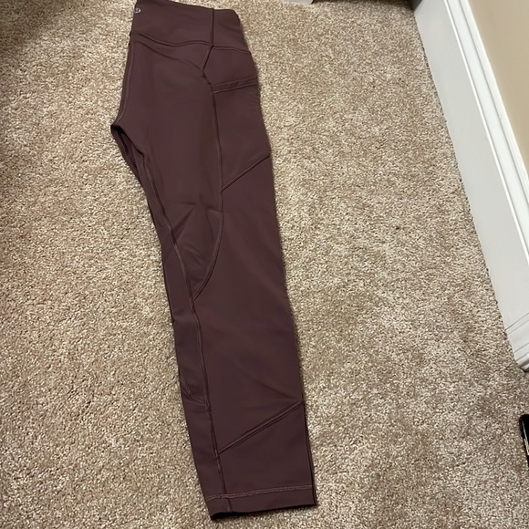 Purple Cropped Lululemon leggings - Picture 2 of 3